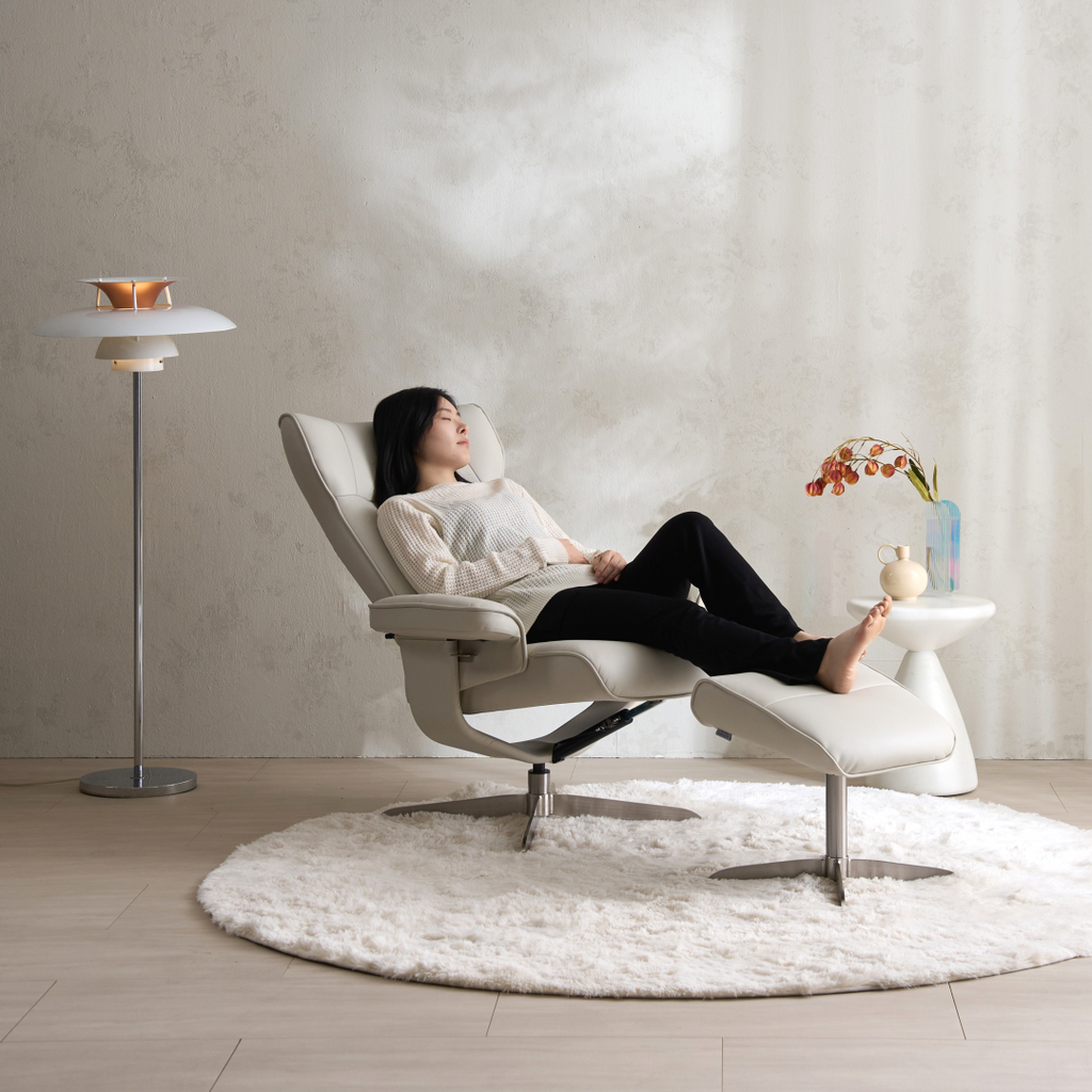 LM1 Grato Single Natural Leather Manual Recliner Chair